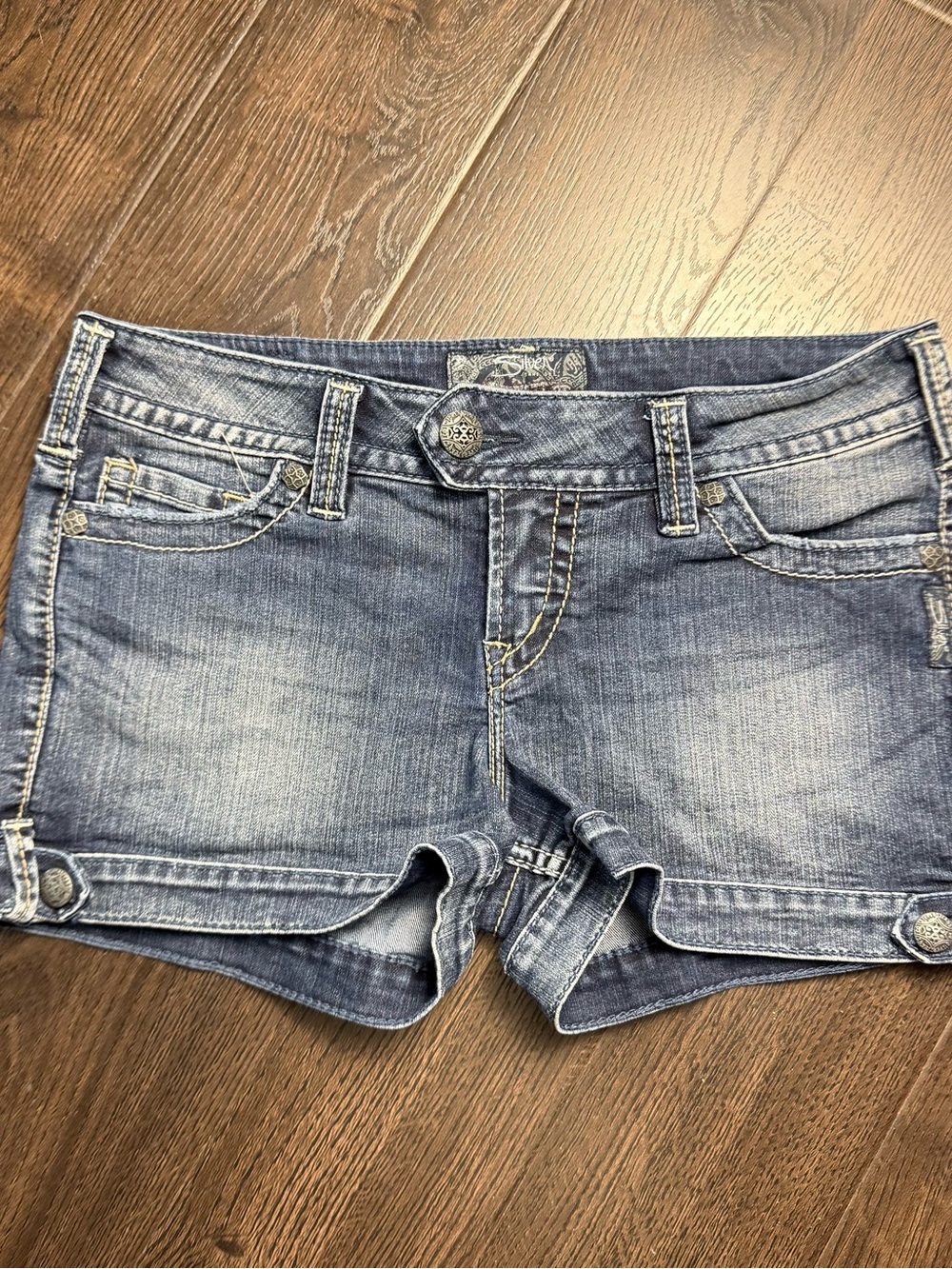 Silver Jeans Women's Blue and Navy Shorts W29